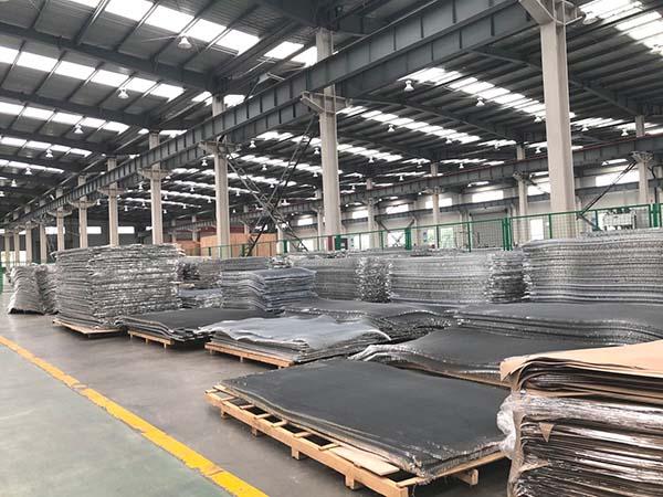 Equipaggiamento di spruzzatura di colla a due componenti per un'esportazione conveniente 4