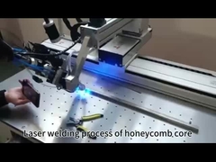 Processo di saldatura laser del nucleo del favo di miele