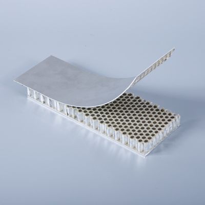 Resistenza agli urti ≥ 15 MPa/M2 pannelli in nido di miele in alluminio per la costruzione di pareti a tenda