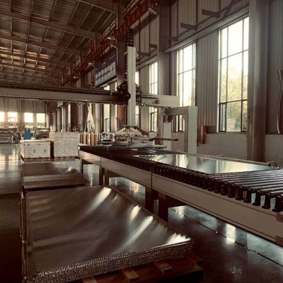 attrezzature per la linea di produzione di pannelli di nido di miele in alluminio continuo
