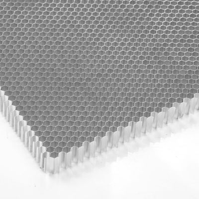 Dimensione ultra piccola di alluminio delle cellule del centro del favo microporoso per il filtro