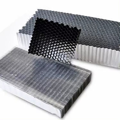 Dimensioni standard 1220*2440mm Core di pannocchia in alluminio per l'industria edilizia