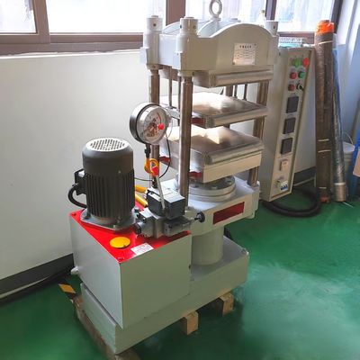 Pressa di vulcanizzazione a piastre ad alta precisione di controllo 25T