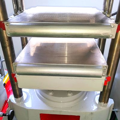Pressa di vulcanizzazione a piastre ad alta precisione di controllo 25T