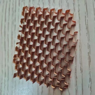 Densità 56 Flessibile Nomex Honeycomb Core Con Pium Blossom Cella dimensione per l'aviazione