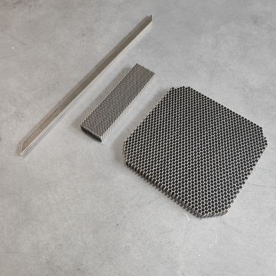 Diverse dimensioni di cellule In acciaio inossidabile Corpo di fava di miele ignifugo per la gestione del flusso d'acqua nei distributori d'acqua