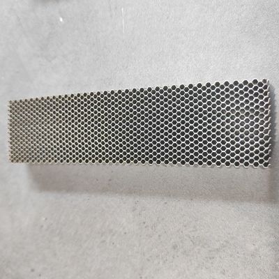 Diverse dimensioni di cellule In acciaio inossidabile Corpo di fava di miele ignifugo per la gestione del flusso d'acqua nei distributori d'acqua