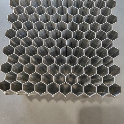 Core di nido di miele di alluminio adesivo a due pezzi utilizzato nelle barriere di prova di collisione deformabili