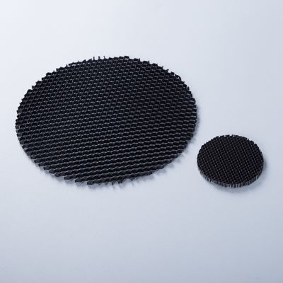 Anti Glare Black Aluminum Honeycomb Louver Materiale 3003 leggero e resistente per prestazioni ottimali