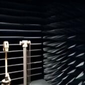 Il nucleo di nido di miele di aramide impregnato di rivestimento assorbente può essere utilizzato per proteggere le stanze