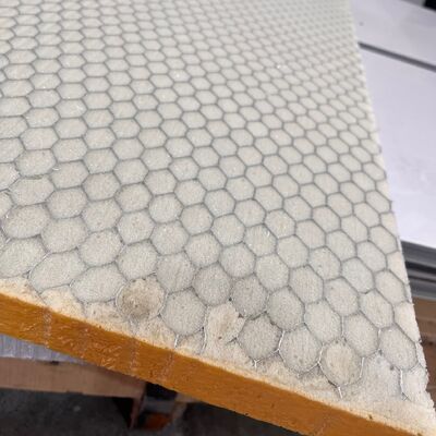 Dimensioni standard 1200*2440mm Core di nido di miele in alluminio riempito con schiuma PU