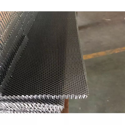 Dimensioni standard 1220*2440mm Core di pannocchia in alluminio per l'industria edilizia